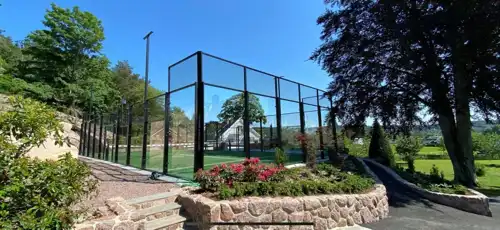 Terrain de padel privé au Royaume-Uni